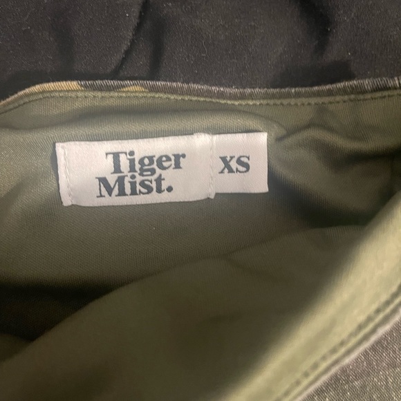 One shoulder camo top - Picture 3 of 4